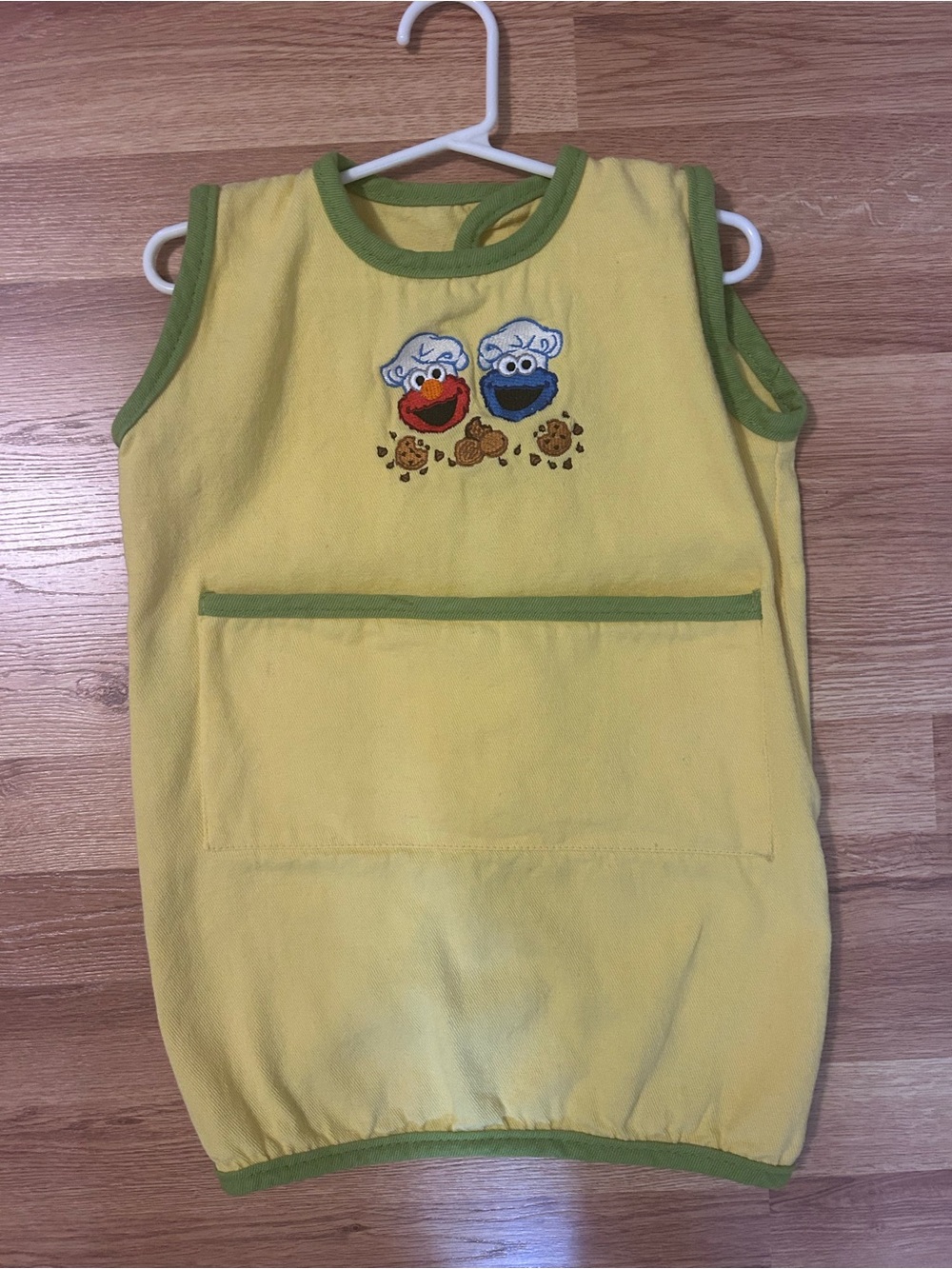 Williams Sonoma Yellow and Green Kids Apron with Sesame Street Characters